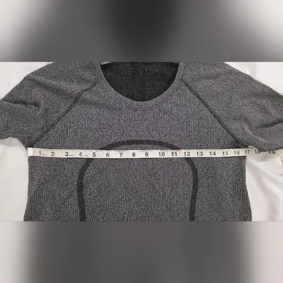 Lululemon Swiftly Tech Long-Sleeve 2.0 Waist Length Sparkle Size 8 Like New - Picture 4 of 7
